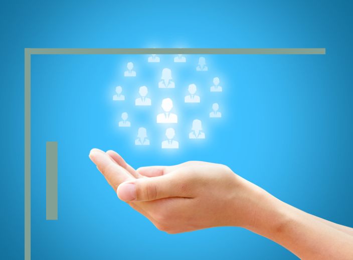 Seirbh&iacute;s&iacute; a th&eacute;ann chun tairbhe do Chomhalta&iacute; Foirne